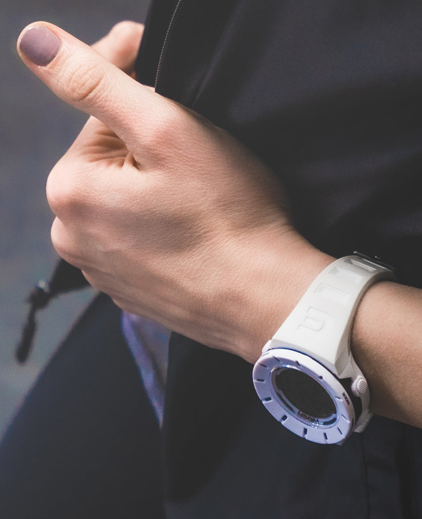 Coliseum Fit™ Forum (White/Black)